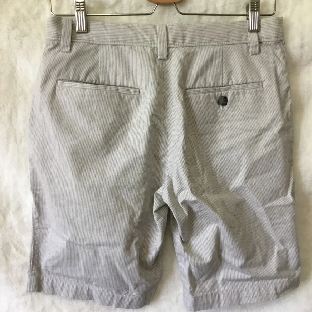 Banana Republic Light Gray Seersucker Aiden Shorts